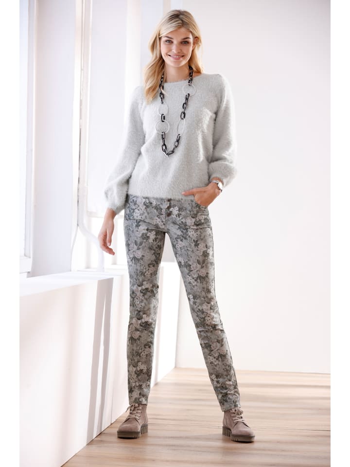 Светло-серый вязаный свитер Heine
Светло-серый вязаный свитер Heine