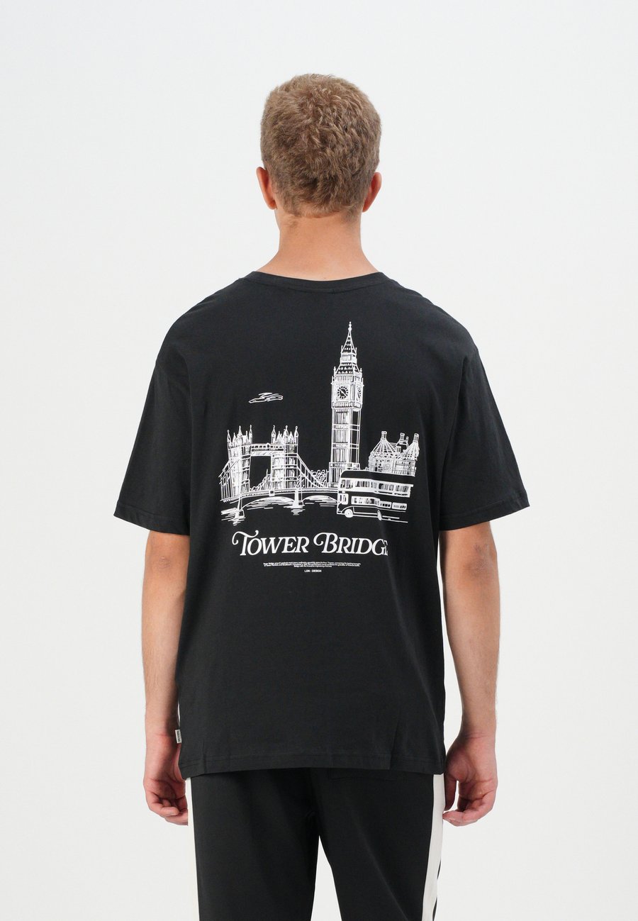 Футболка Only & Sons ONSFRED LIFE BREWERY TEE , Jet Black/Black, Черный, Футболка Only & Sons ONSFRED LIFE BREWERY TEE , Jet Black/Black
Футболка Only & Sons ONSFRED LIFE BREWERY TEE , Jet Black/Black, Черный, Футболка Only & Sons ONSFRED LIFE BREWERY TEE , Jet Black/Black