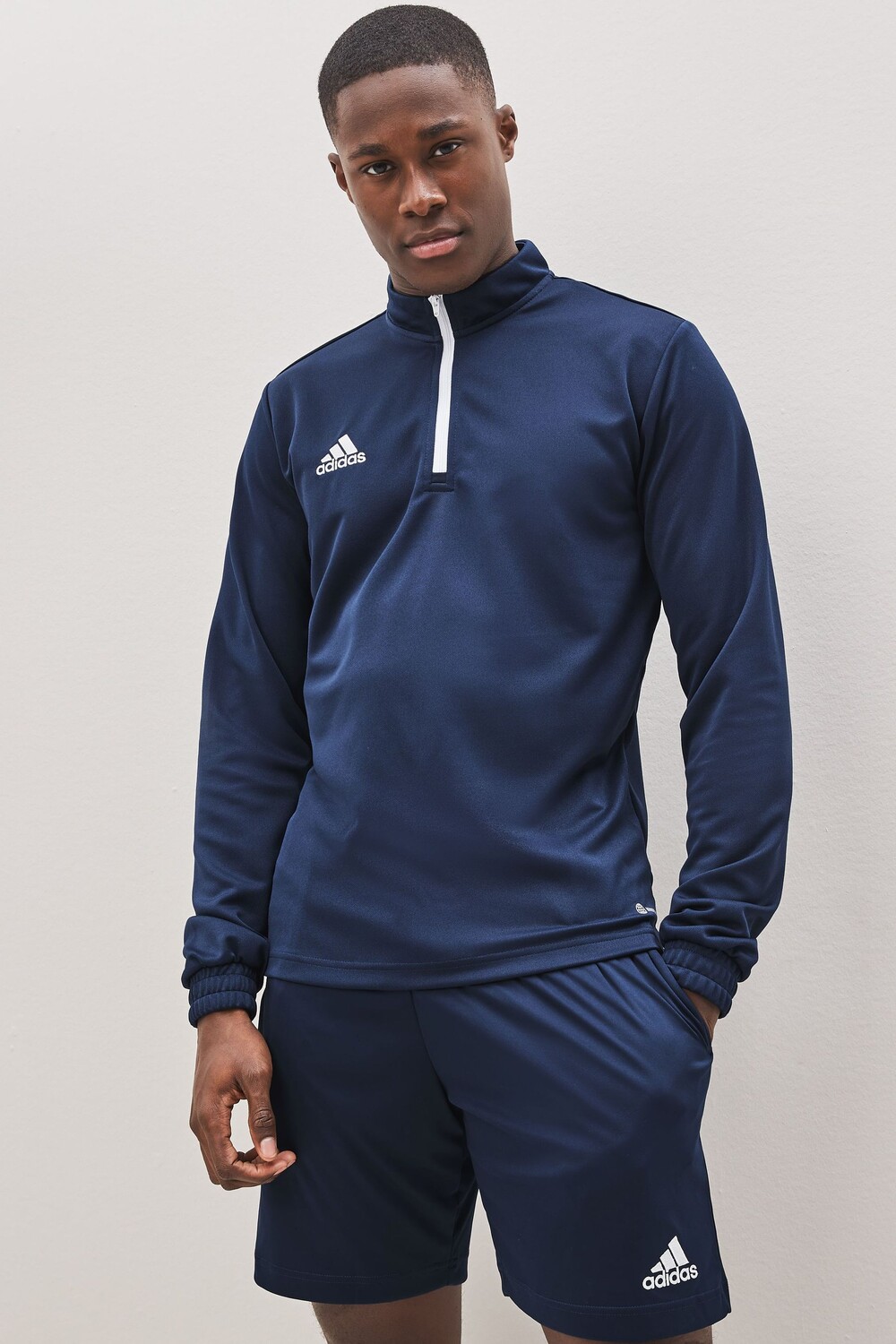 Толстовка Entrada 22 на молнии 1/4 adidas, синий
Толстовка Entrada 22 на молнии 1/4 adidas, синий