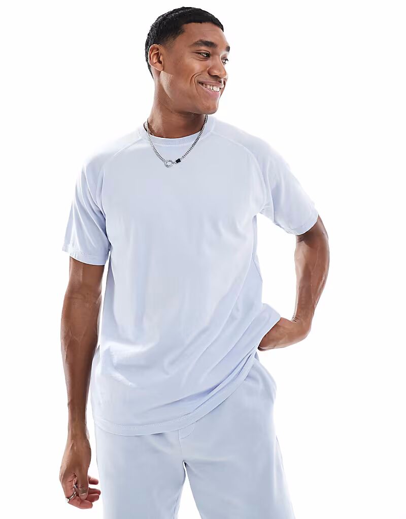 Футболка Another Influence с декоративным швом насыщенного кислотно-синего цвета
Футболка Another Influence с декоративным швом насыщенного кислотно-синего цвета