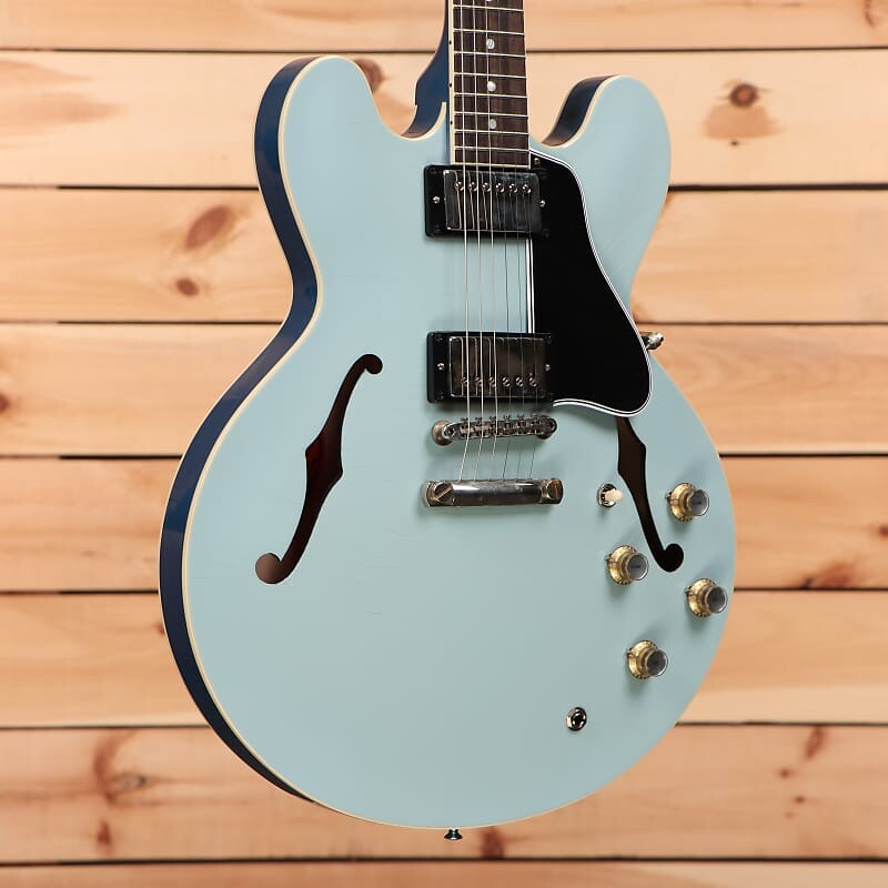 Электрогитара Gibson PSL 1961 ES-335 Ultra Light Aged - Frost Blue/Pelham Blue - 130812 - PLEK'd
Электрогитара Gibson PSL 1961 ES-335 Ultra Light Aged - Frost Blue/Pelham Blue - 130812 - PLEK'd