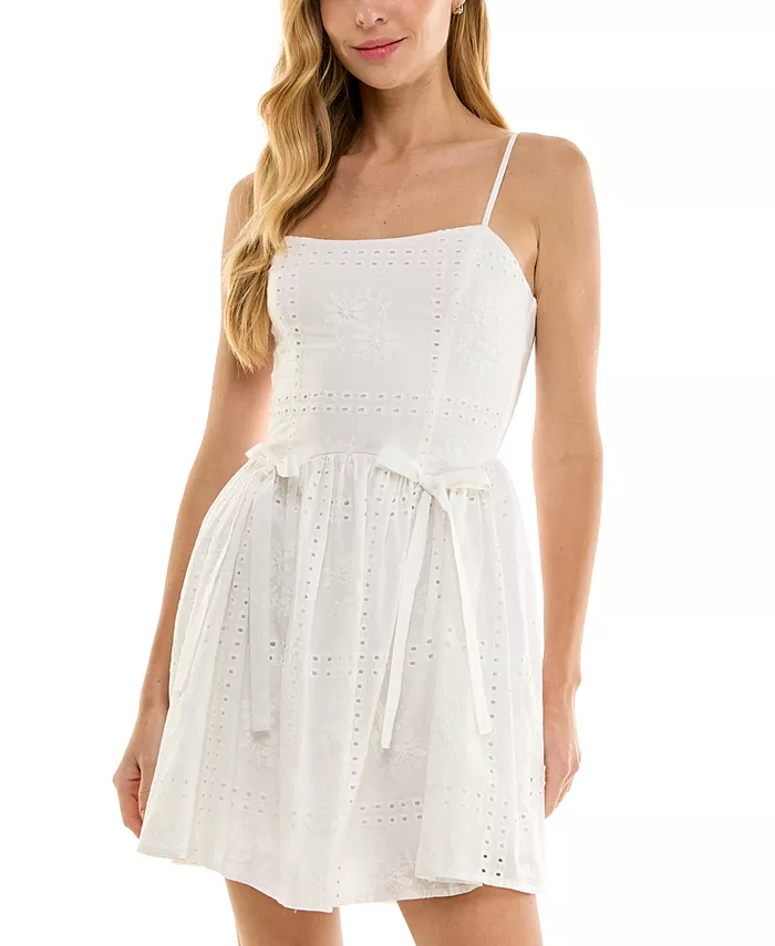 Мини-платье с бантом и люверсами для юниоров SENI & CADE, белый
Мини-платье с бантом и люверсами для юниоров SENI & CADE, белый