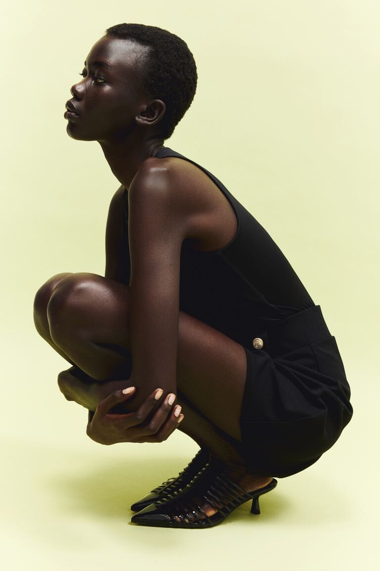 Высокие шорты H&M, черный
Высокие шорты H&M, черный