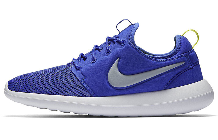 Кроссовки Nike Roshe Two для мужчин
Кроссовки Nike Roshe Two для мужчин