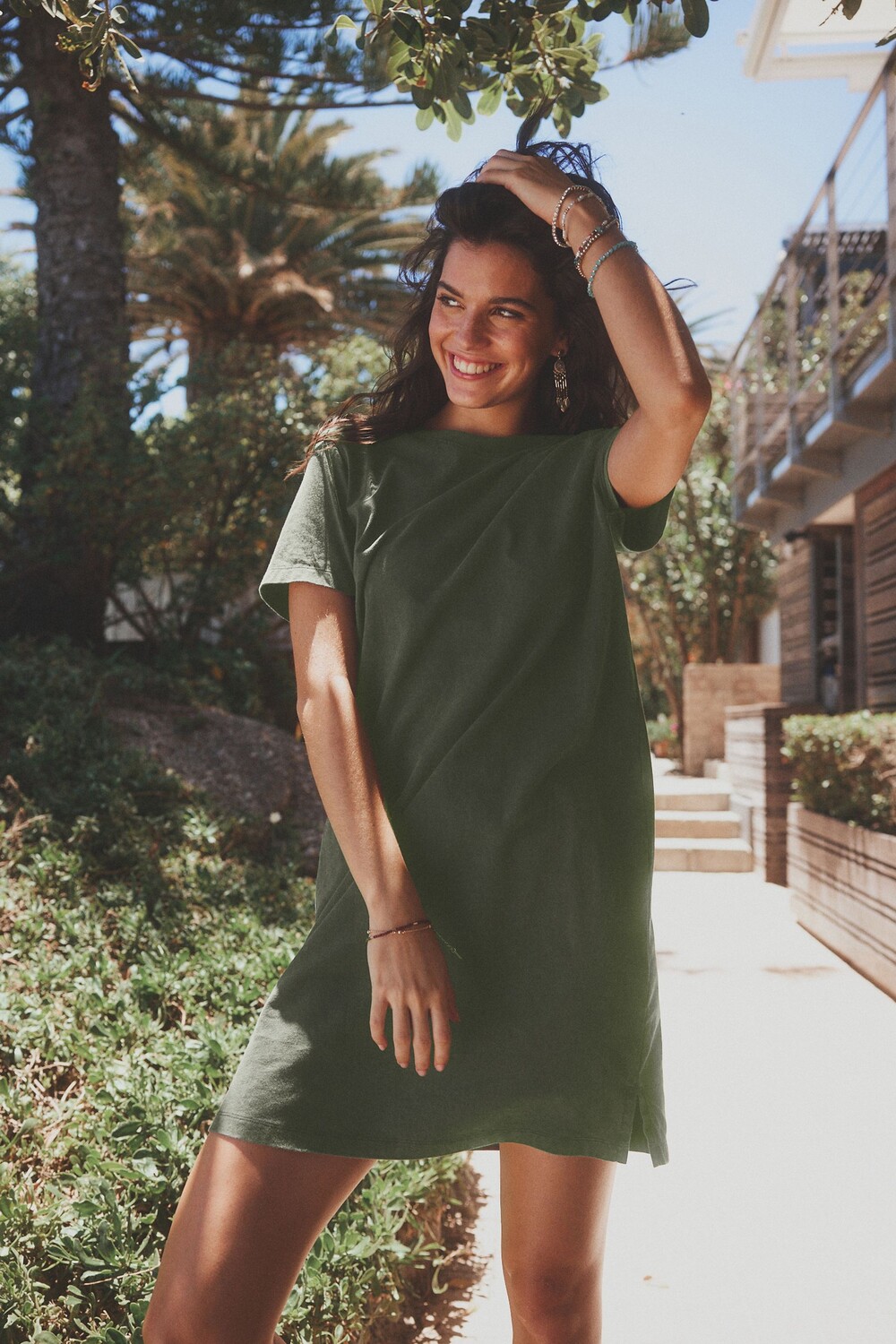 Платье-Футболка с круглым вырезом и короткими рукавами Next, зеленый 
Платье-Футболка с круглым вырезом и короткими рукавами Next, зеленый