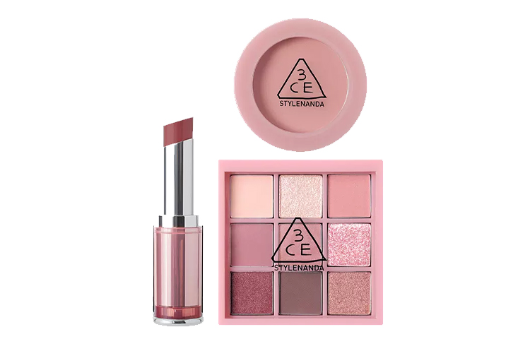 Тюбик теней для век и румяна Soft Mist набор для макияжа легко растушевывается комплект из трех предметов для контуринга лица 3CE
Тюбик теней для век и румяна Soft Mist набор для макияжа легко растушевывается комплект из трех предметов для контуринга лица 3CE