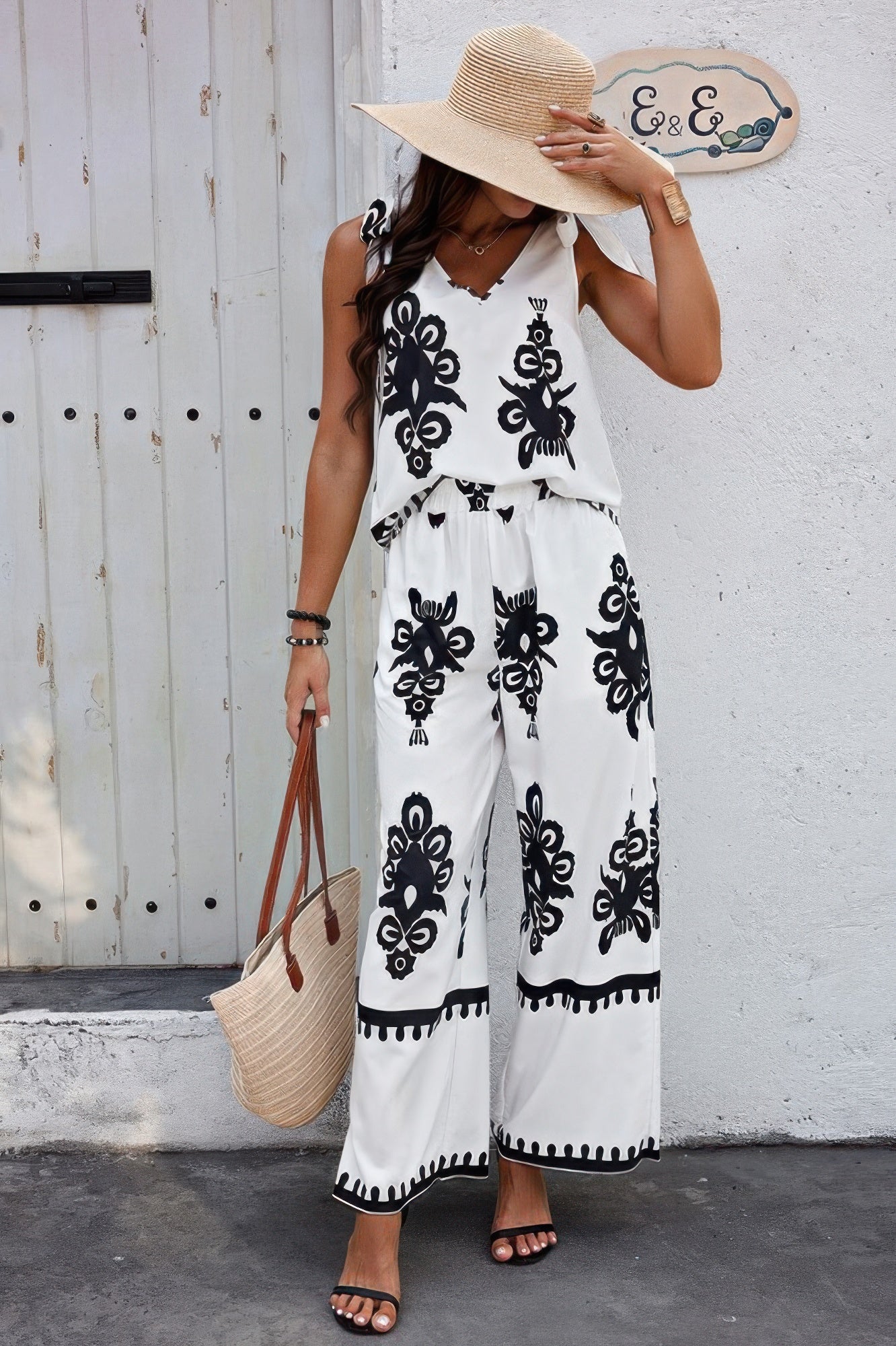 Цветочный комплект с узлом на плече без рукавов и эластичной талией TRUEDAMES, белый
Цветочный комплект с узлом на плече без рукавов и эластичной талией TRUEDAMES, белый