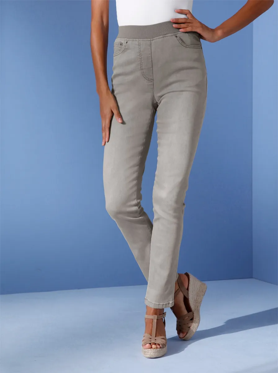 Джинсы без застежки CREATION L PREMIUM (1 шт.), серый
Джинсы без застежки CREATION L PREMIUM (1 шт.), серый