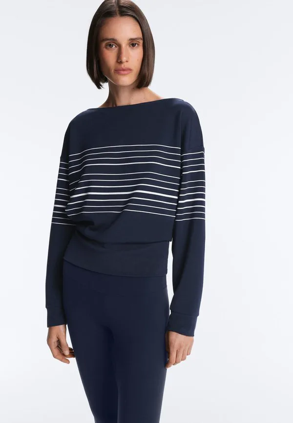 Мягкая толстовка в полоску в морском стиле Oysho, Metallic Blue, Синий, Мягкая толстовка в полоску в морском стиле Oysho, Metallic Blue
Мягкая толстовка в полоску в морском стиле Oysho, Metallic Blue, Синий, Мягкая толстовка в полоску в морском стиле Oysho, Metallic Blue