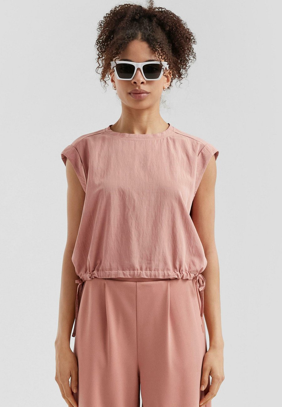Блуза QS Blouse, Altrosa/Pink
Блуза QS Blouse, Altrosa/Pink