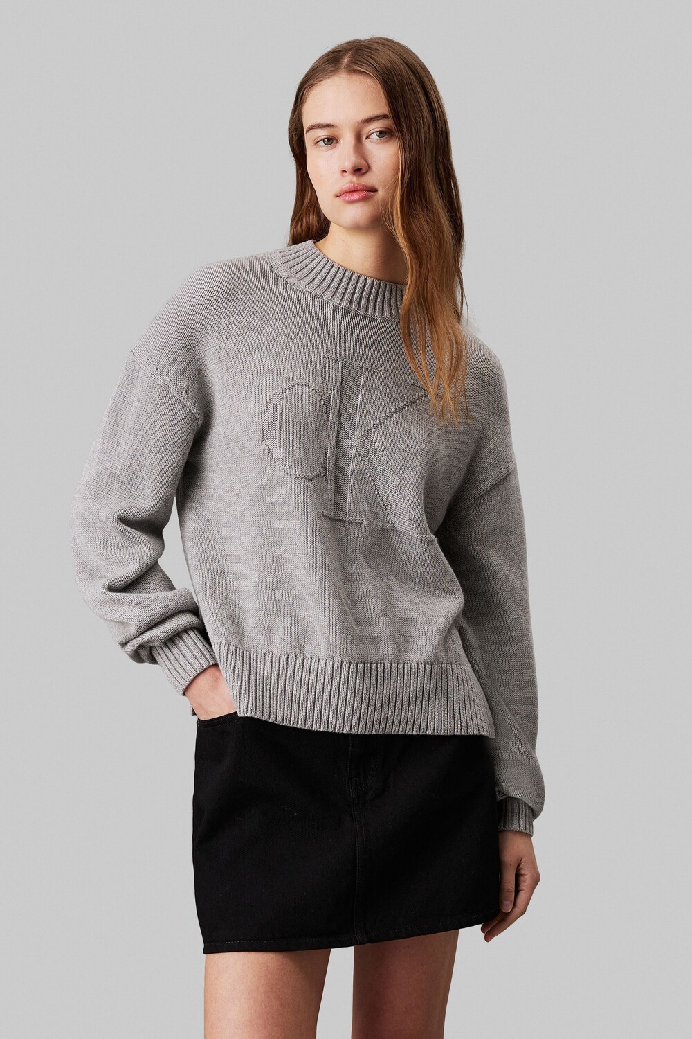 Свободный джемпер с интарсией Calvin Klein, серый
Свободный джемпер с интарсией Calvin Klein, серый