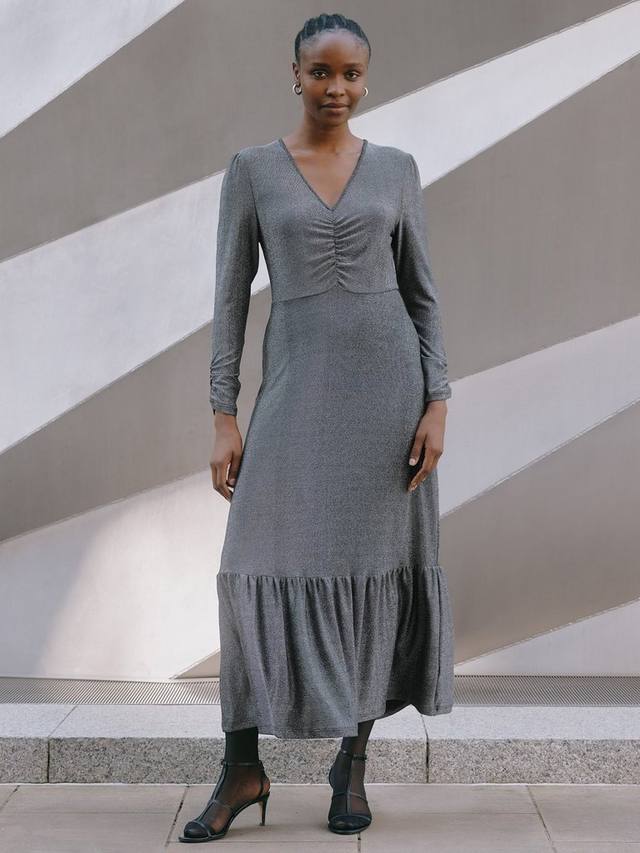 Макси-платье с блестящим многоуровневым подолом Albaray, серебряный
Макси-платье с блестящим многоуровневым подолом Albaray, серебряный