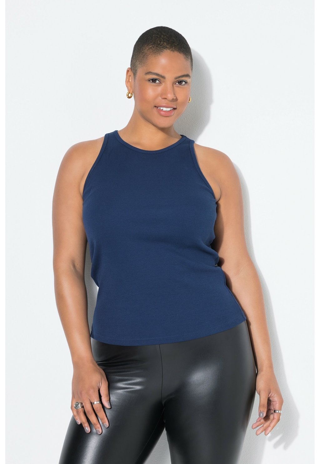 Топ Studio Untold, темно-синий
Топ Studio Untold, темно-синий