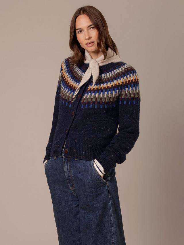 Кардиган из чистой шерсти с декоративной строчкой Celtic & Co., Navy
Кардиган из чистой шерсти с декоративной строчкой Celtic & Co., Navy