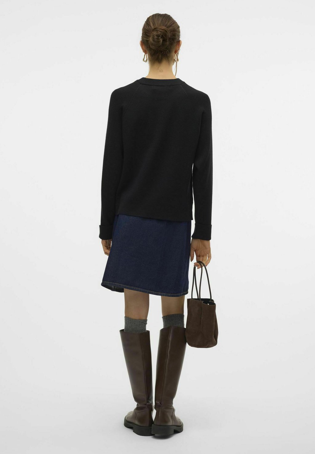 Джемпер VMGOLD Vero Moda, черный
Джемпер VMGOLD Vero Moda, черный