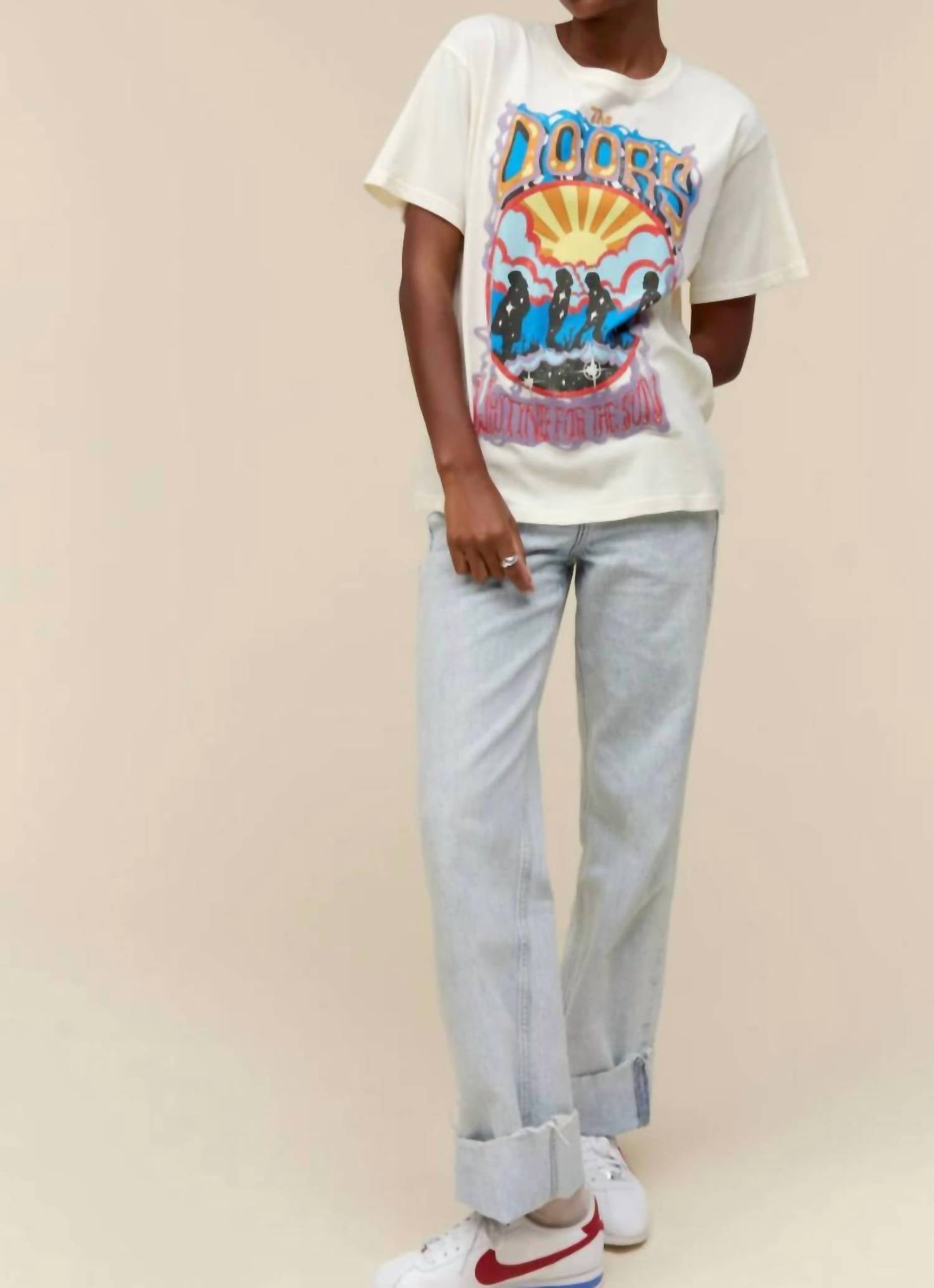 Футболка бойфренда The Doors Waiting For The Sun в винтажном стиле Stone DAYDREAMER, цвет stone vintage
Футболка бойфренда The Doors Waiting For The Sun в винтажном стиле Stone DAYDREAMER, цвет stone vintage