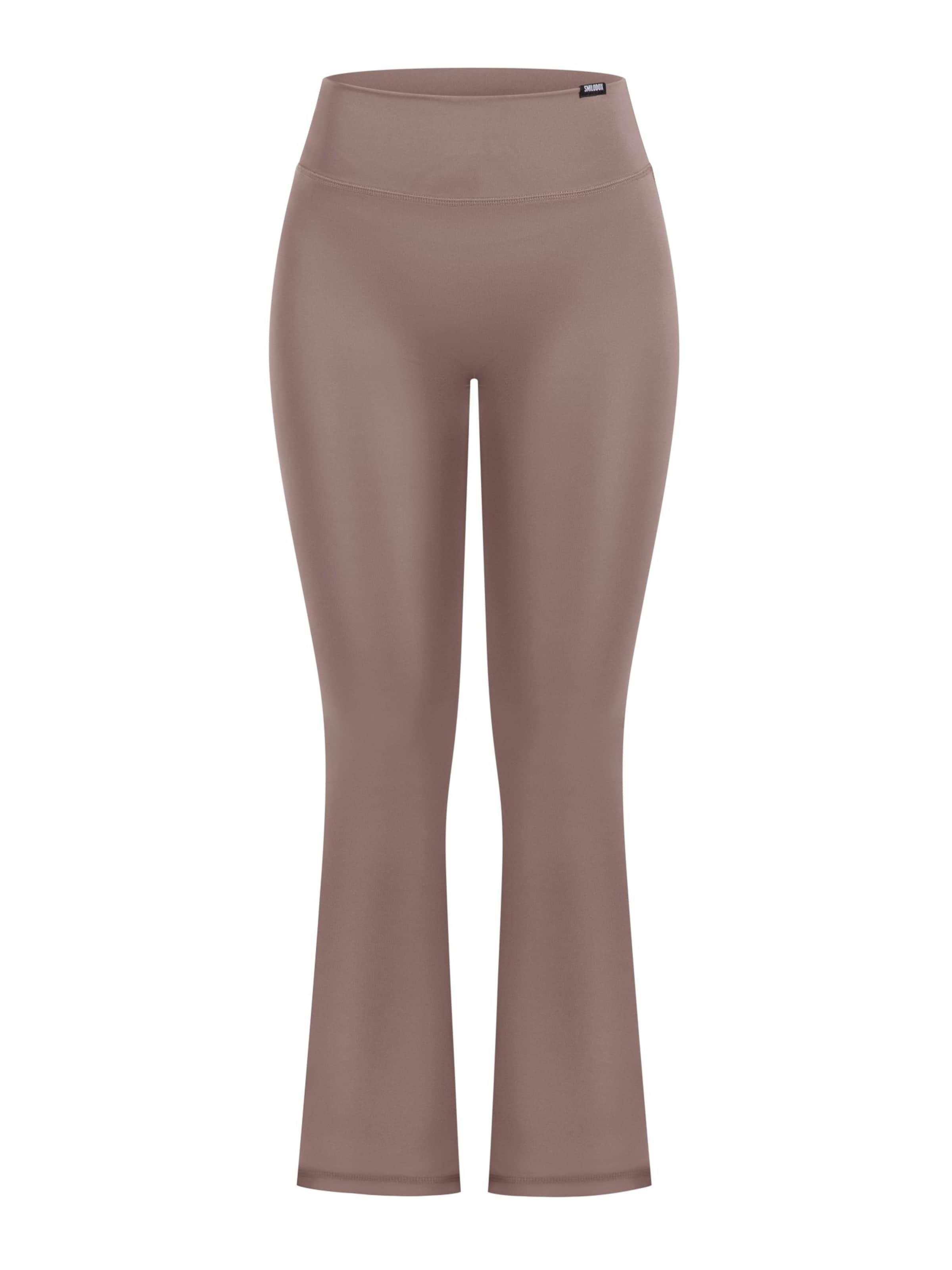 Smilodox Леггинсы с расклешенным низом в коричневом цвете
Smilodox Леггинсы с расклешенным низом в коричневом цвете