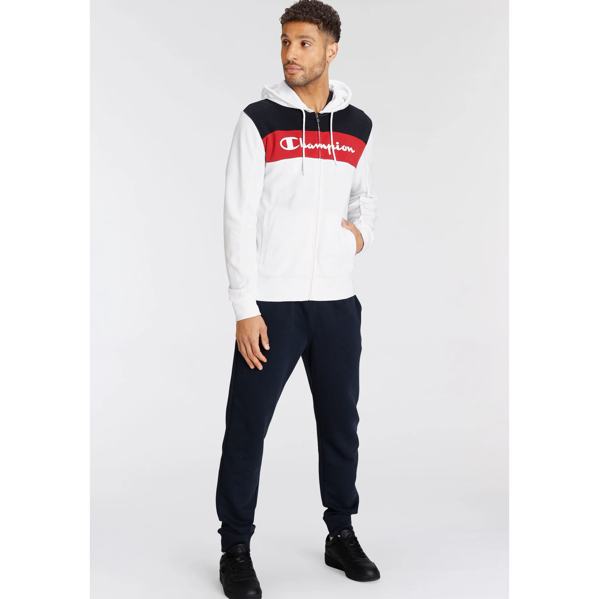 Спортивный костюм Champion "Hooded Full Zip Suit" (2 шт.), белый
Спортивный костюм Champion "Hooded Full Zip Suit" (2 шт.), белый