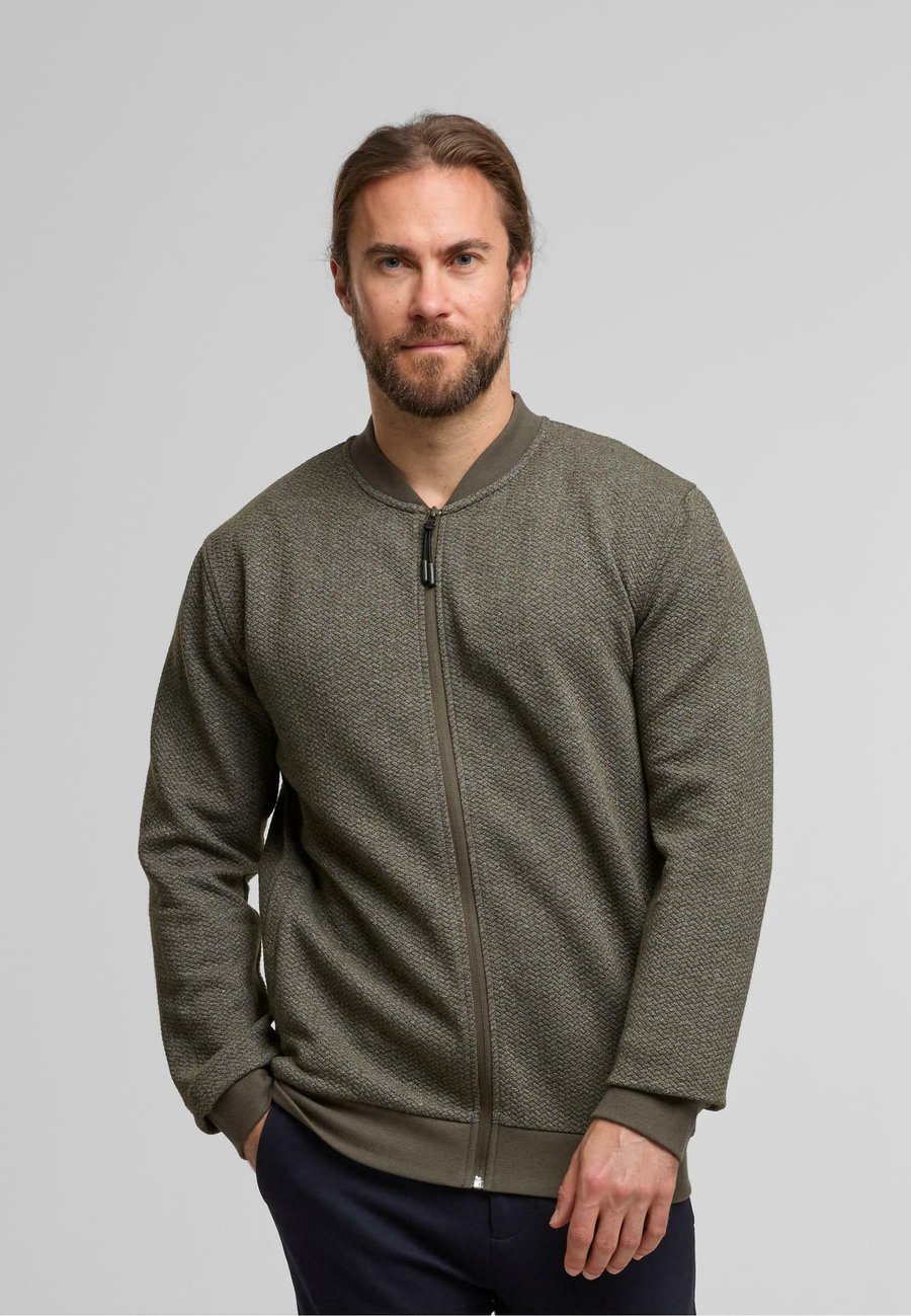 Куртка INDICODE JEANS Bomber Jacket, Army/Dark Green
Куртка INDICODE JEANS Bomber Jacket, Army/Dark Green