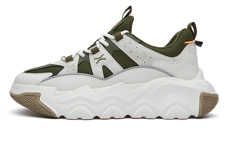 Низкие уличные кроссовки мужские бежево-зеленые Jeep 
Низкие уличные кроссовки мужские бежево-зеленые Jeep