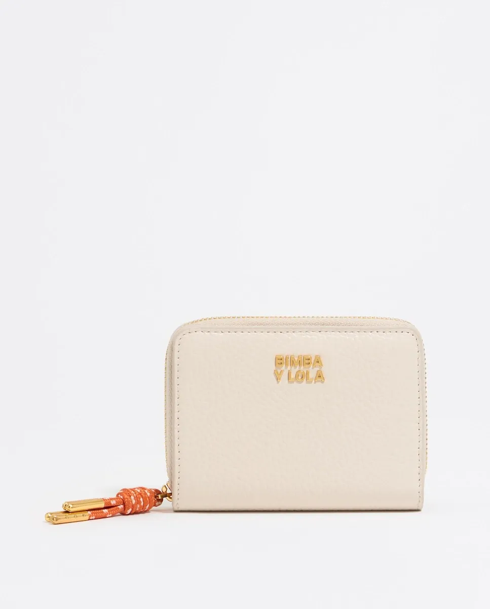 Женский кожаный кошелек с клапаном Bimba y Lola, белый
Женский кожаный кошелек с клапаном Bimba y Lola, белый