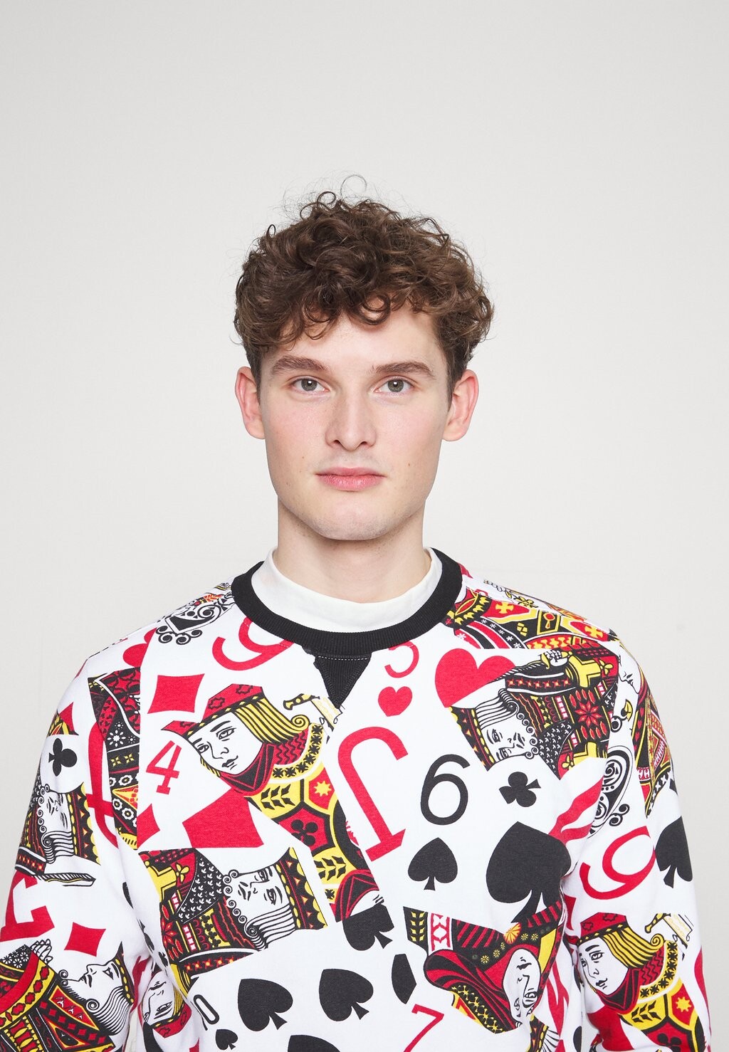 Толстовка OppoSuits
Толстовка OppoSuits