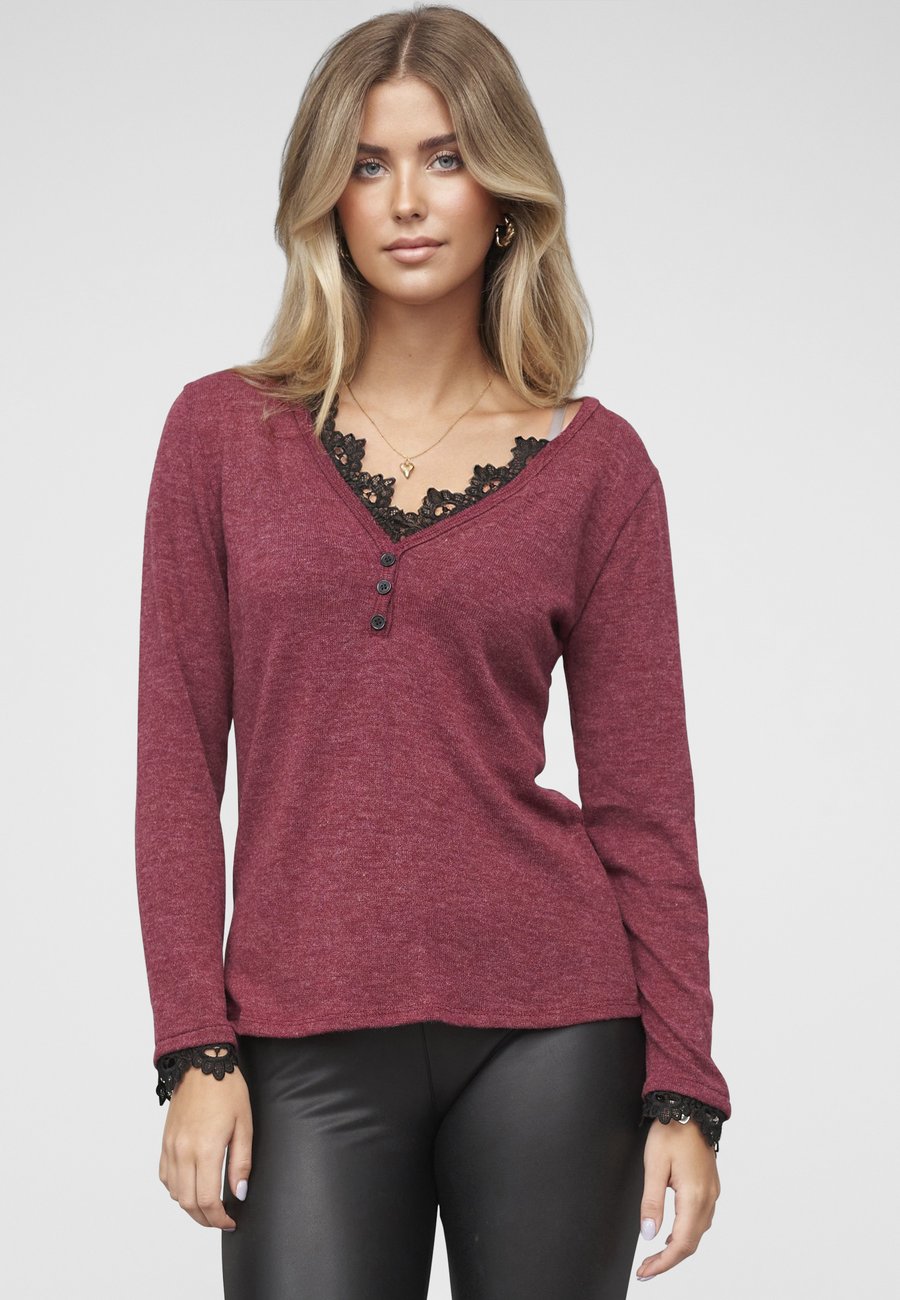 Топ Cloud 5ive MIT KNOPFLEISTE SPITZENEINSATZ, Rosebrown Black/Black
Топ Cloud 5ive MIT KNOPFLEISTE SPITZENEINSATZ, Rosebrown Black/Black