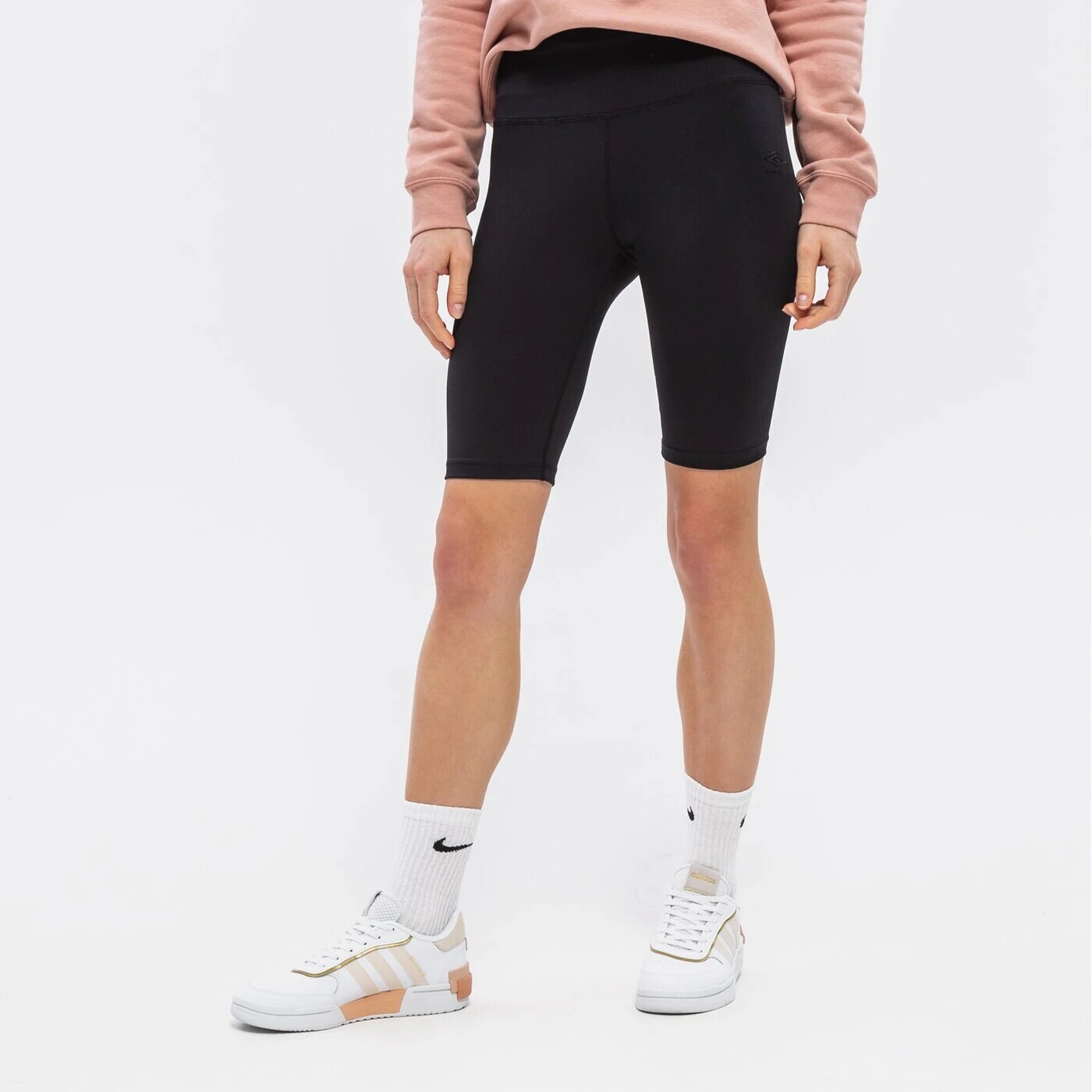 Шорты Umbro Martinez, черный
Шорты Umbro Martinez, черный