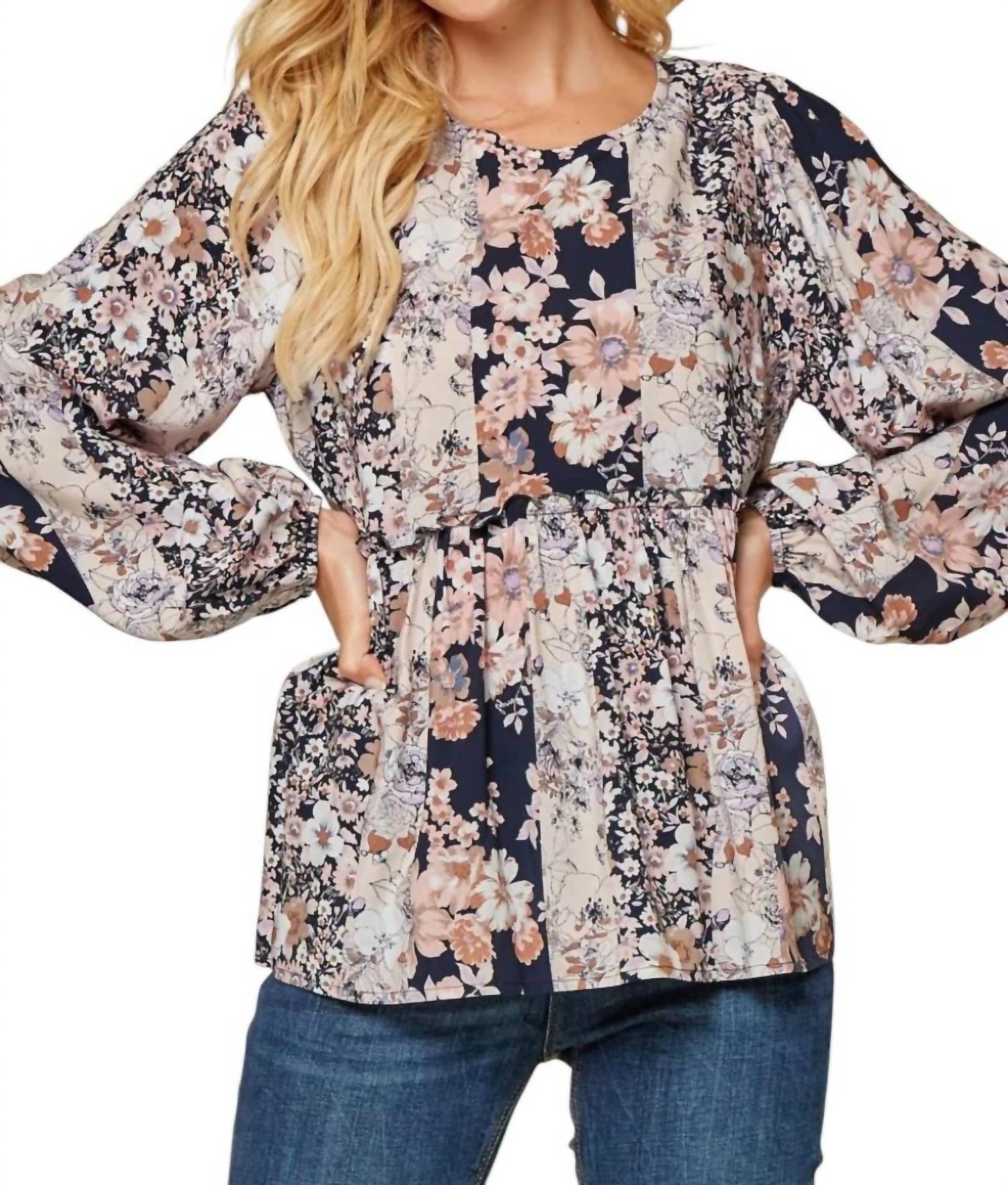 Блуза Take Me Out в темно-синем цвете ANDREE BY UNIT
Блуза Take Me Out в темно-синем цвете ANDREE BY UNIT