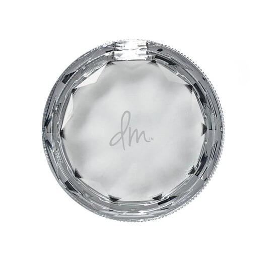 Легкий, полупрозрачный осветляющий и увлажняющий бальзам, 15г Danessa Myricks Beauty, Balm Dew Wet in Clear 
Легкий, полупрозрачный осветляющий и увлажняющий бальзам, 15г Danessa Myricks Beauty, Balm Dew Wet in Clear