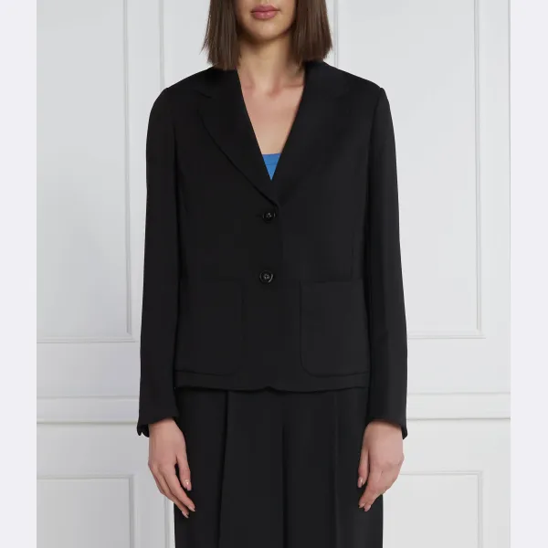 Элегантный жакет свободного кроя Marc Cain, черный
Элегантный жакет свободного кроя Marc Cain, черный