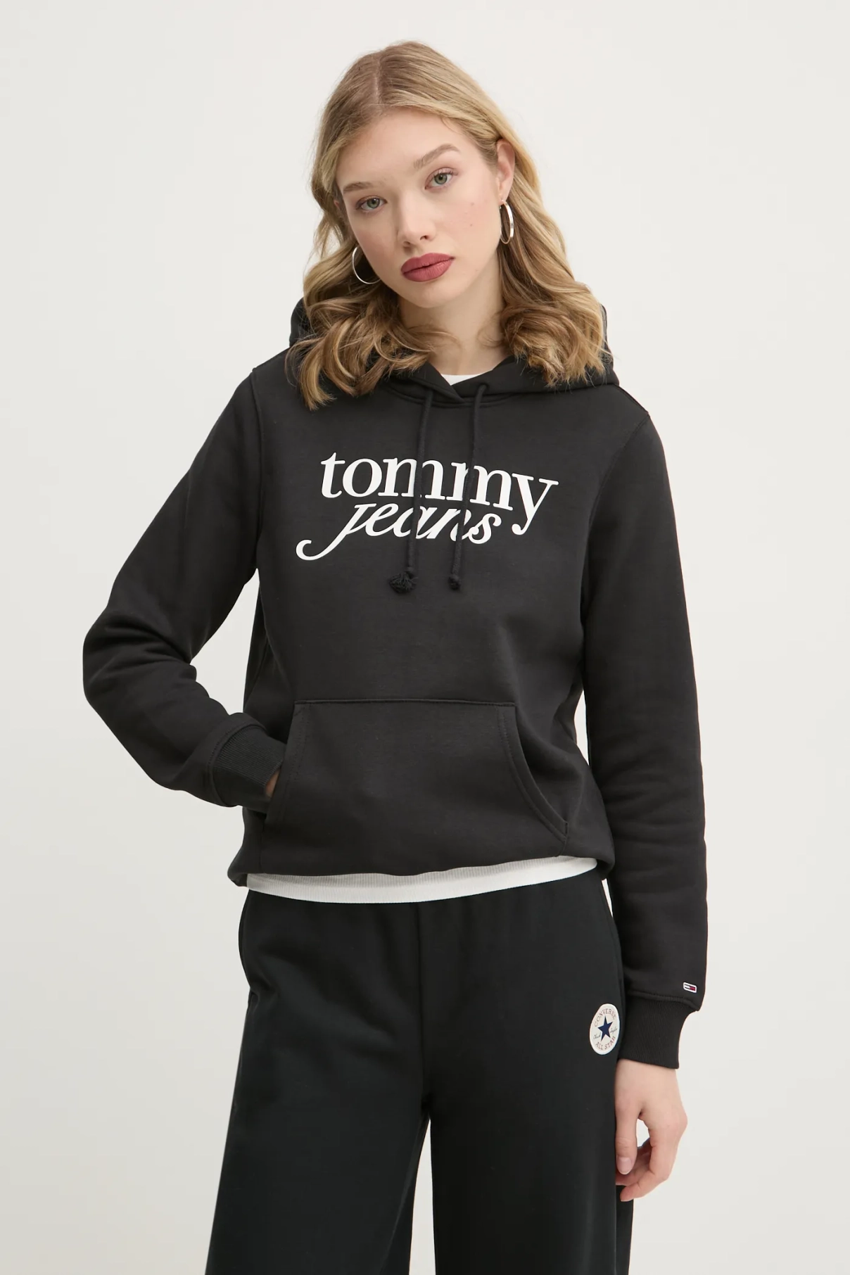 Толстовка Tommy Jeans, черный 
Толстовка Tommy Jeans, черный