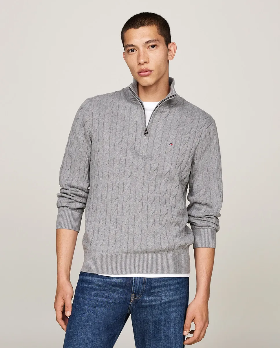 Мужской свитер с узором «коса» с полу-молнией Tommy Hilfiger, серый
Мужской свитер с узором «коса» с полу-молнией Tommy Hilfiger, серый