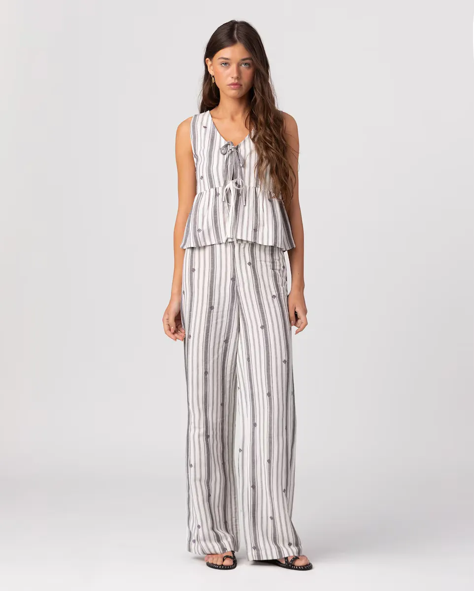 Женские брюки прямого покроя с застежкой на пуговицы и молнию Noon, серый
Женские брюки прямого покроя с застежкой на пуговицы и молнию Noon, серый