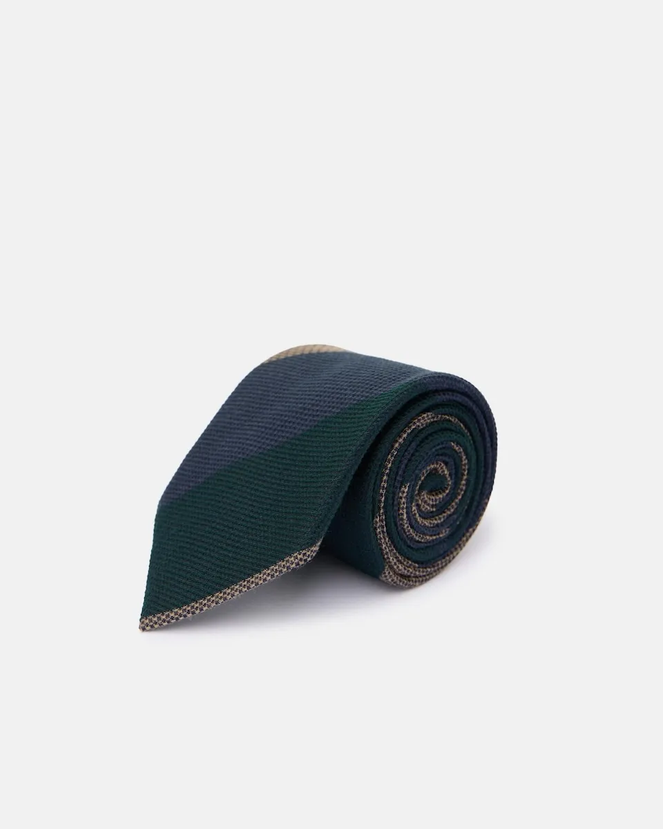 Зеленый трехцветный полосатый шерстяной галстук Silbon, зеленый
Зеленый трехцветный полосатый шерстяной галстук Silbon, зеленый