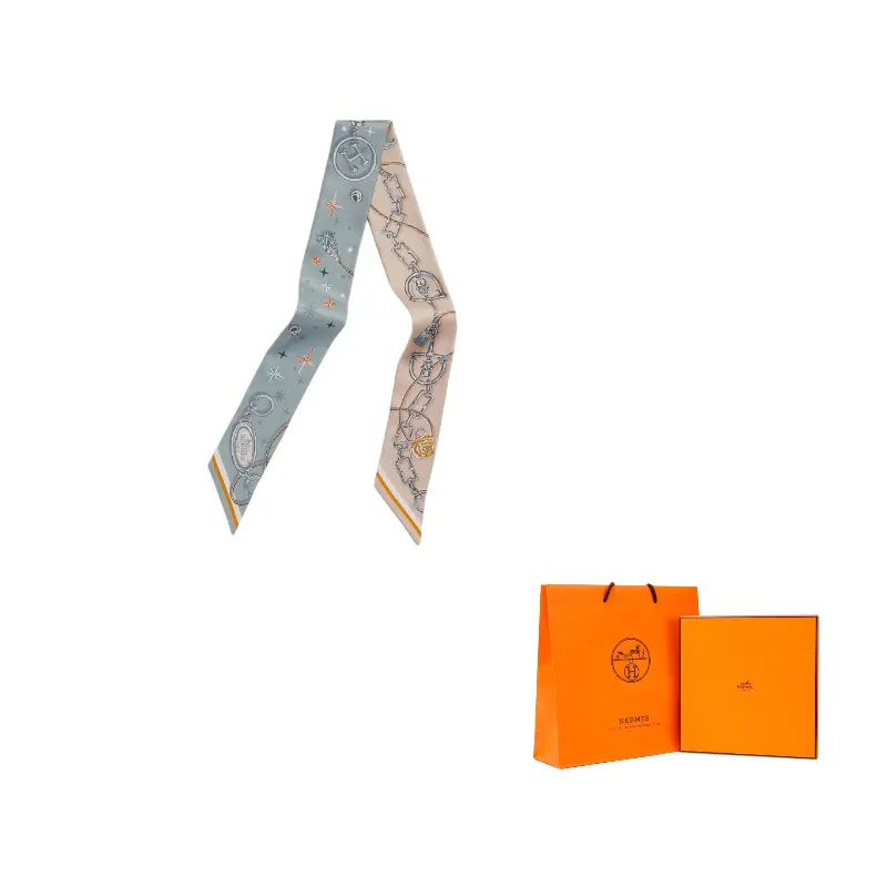 HERMES Шёлковый шарф женский ледяной голубой, Ice Blue
HERMES Шёлковый шарф женский ледяной голубой, Ice Blue