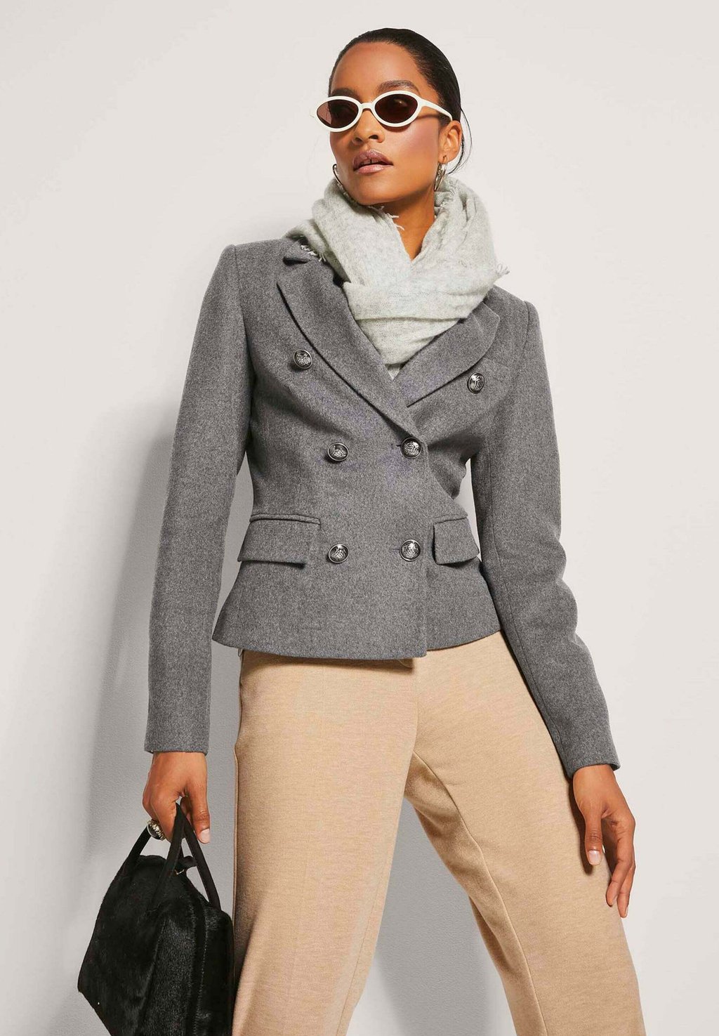 Блейзер MADELEINE, серый 
Блейзер MADELEINE, серый