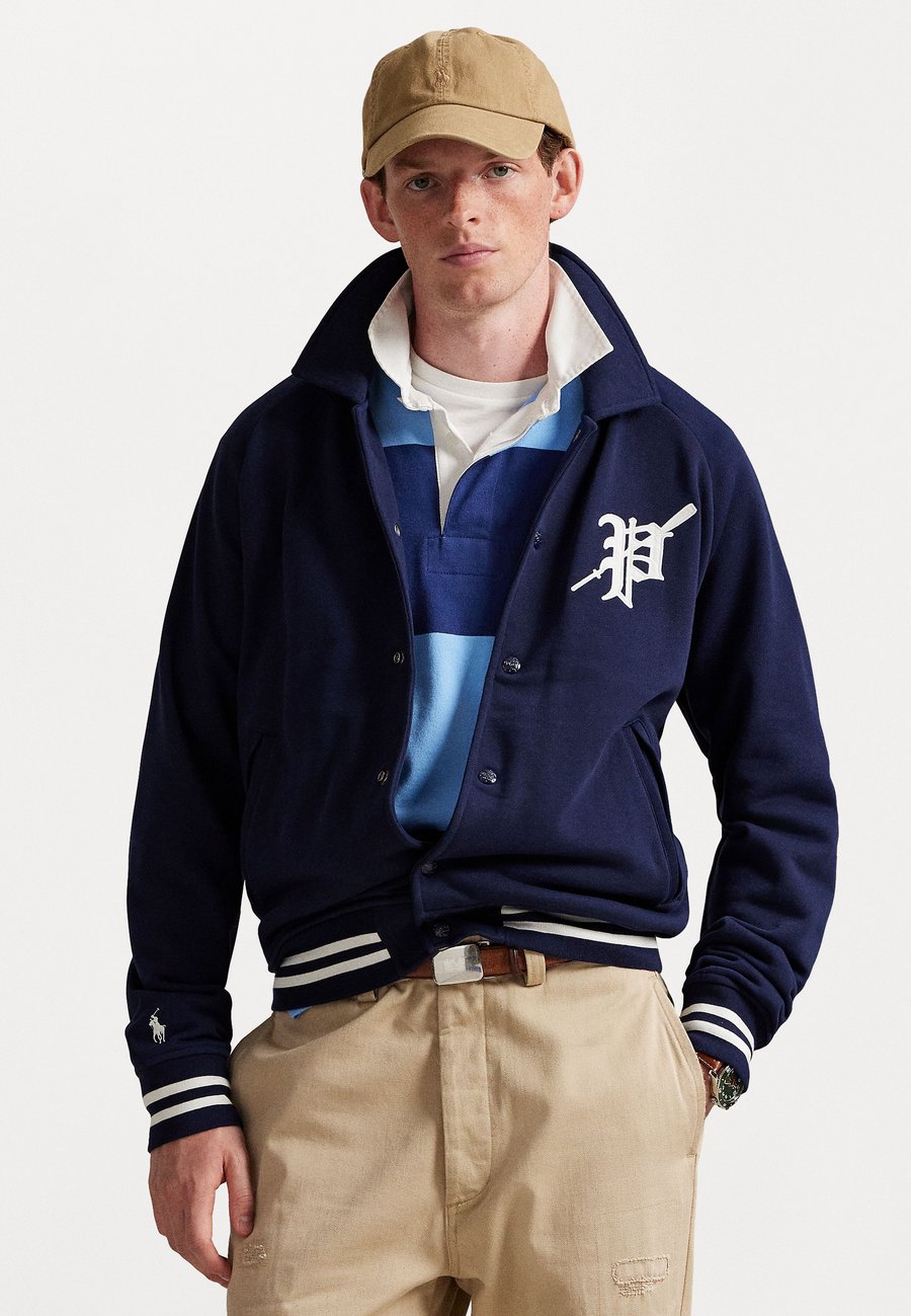 Толстовка Polo Ralph Lauren GRAPHIC JACKET, Cruise Navy/Black
Толстовка Polo Ralph Lauren GRAPHIC JACKET, Cruise Navy/Black