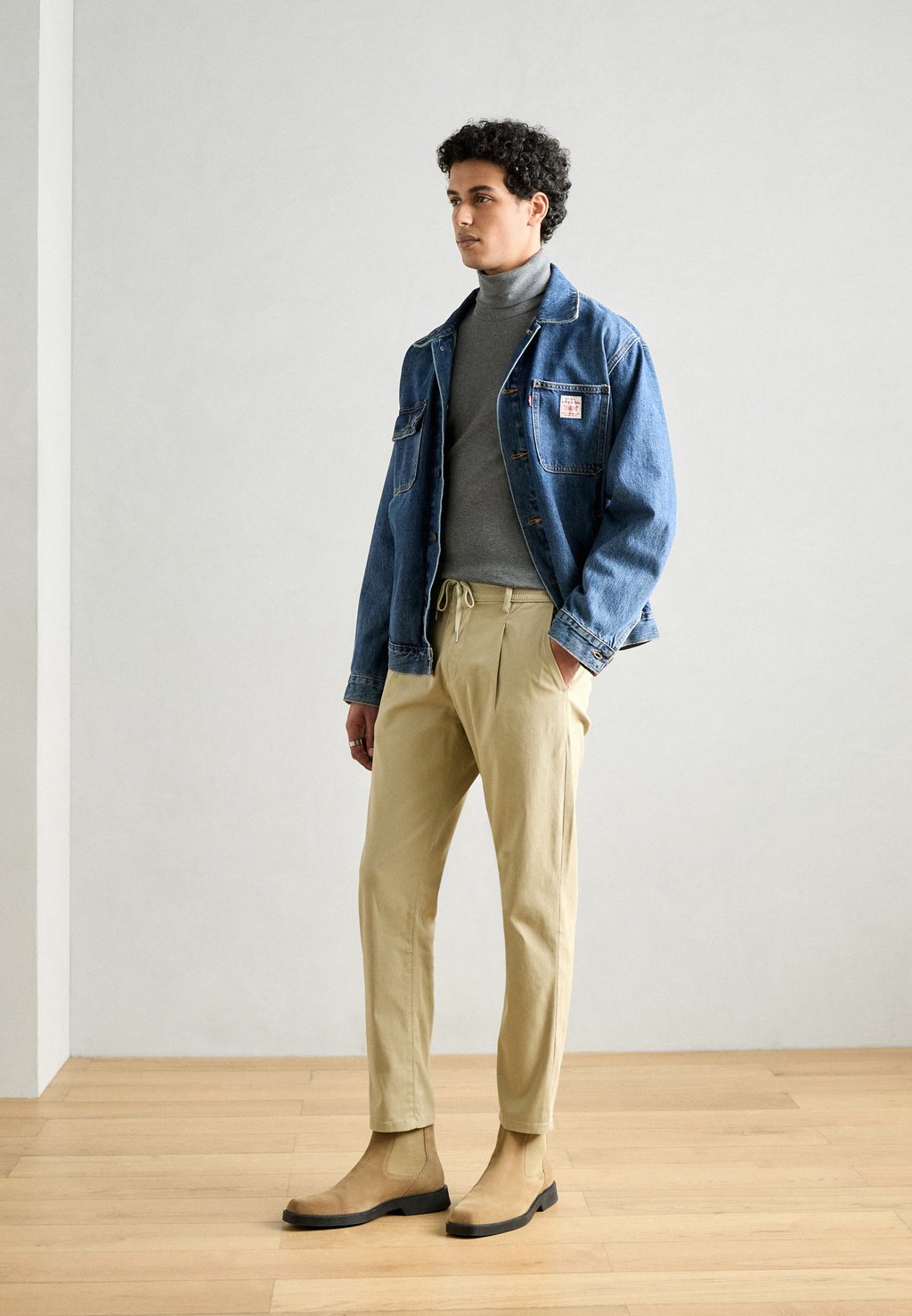 Чиносы SUPER DRAWSTRING Lindbergh, песочный
Чиносы SUPER DRAWSTRING Lindbergh, песочный