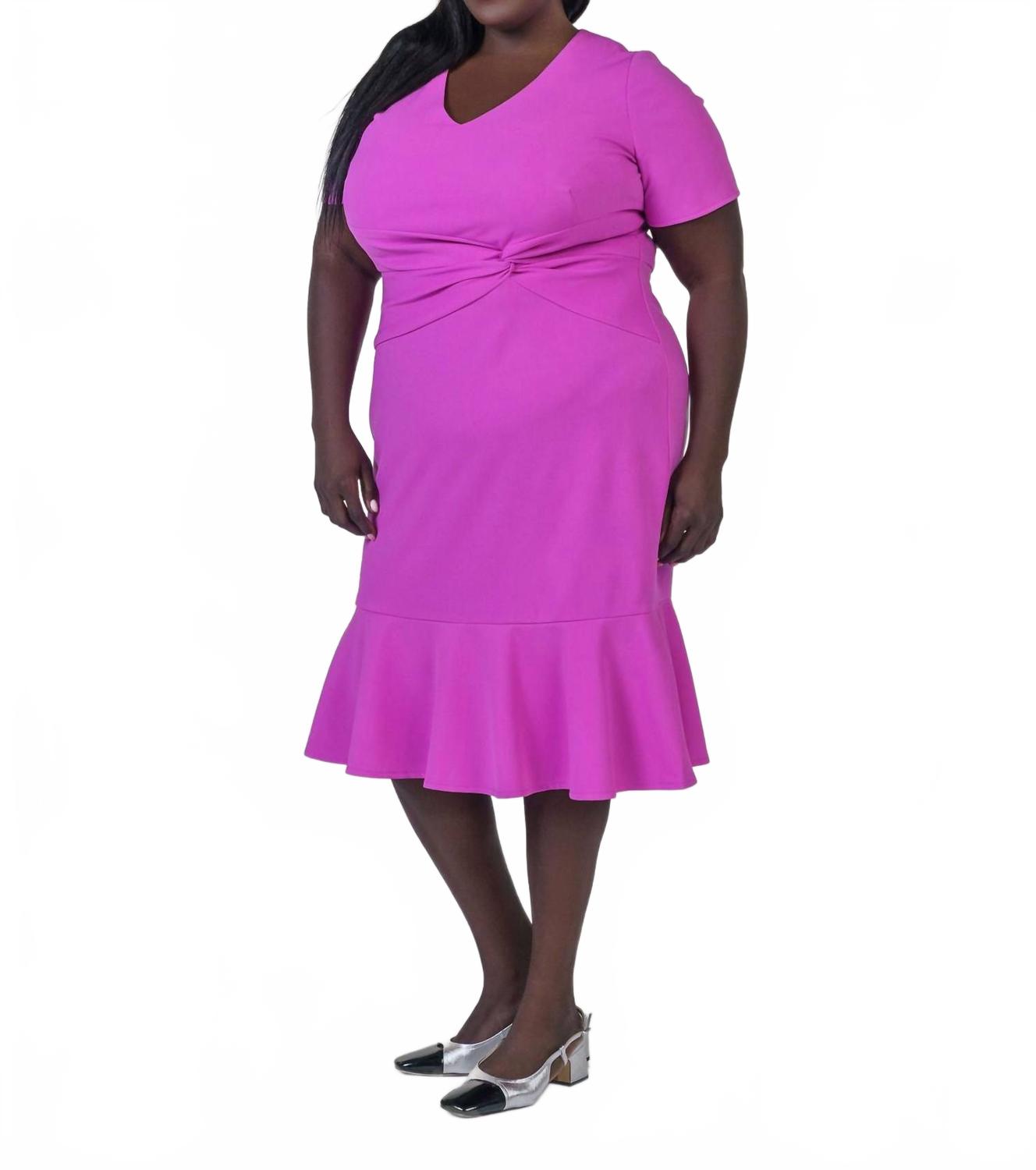 Хейли платье миди с воланами плюс в ярко-розовом London Times
Хейли платье миди с воланами плюс в ярко-розовом London Times