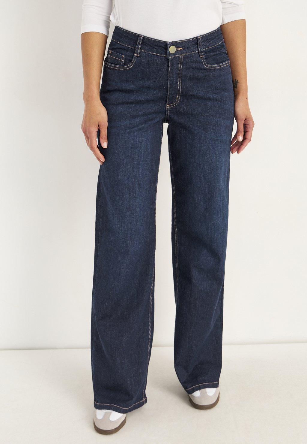 Расклешенные джинсы WIDE LONG WITH HIGH WAIST Cellbes of Sweden, темно-синий
Расклешенные джинсы WIDE LONG WITH HIGH WAIST Cellbes of Sweden, темно-синий