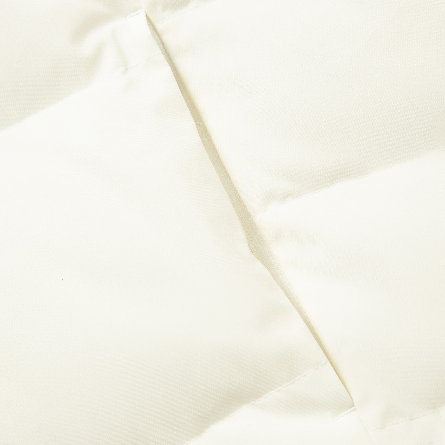 Женская пуховая куртка LINING, слоновая кость
Женская пуховая куртка LINING, слоновая кость