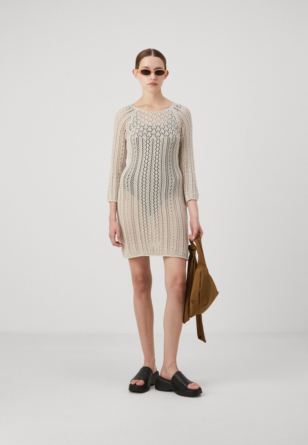 Платье-футляр ONLNOLA 3/4 DRESS ONLY, бежевый
Платье-футляр ONLNOLA 3/4 DRESS ONLY, бежевый