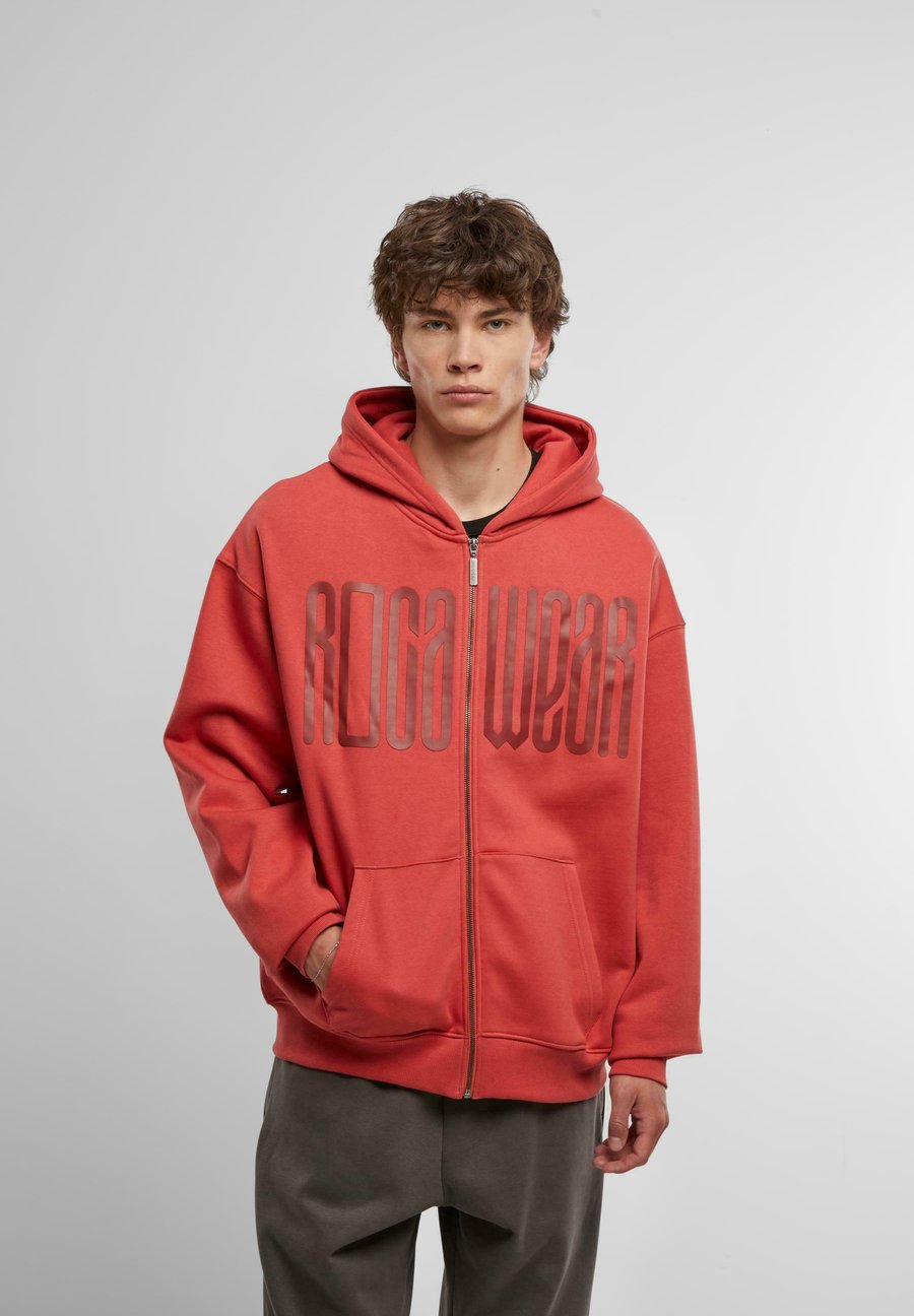 Толстовка Rocawear CHILI , Red
Толстовка Rocawear CHILI , Red