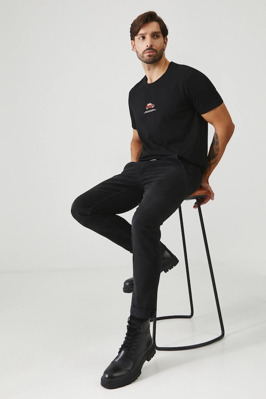 Футболка Medicine, черный
Футболка Medicine, черный