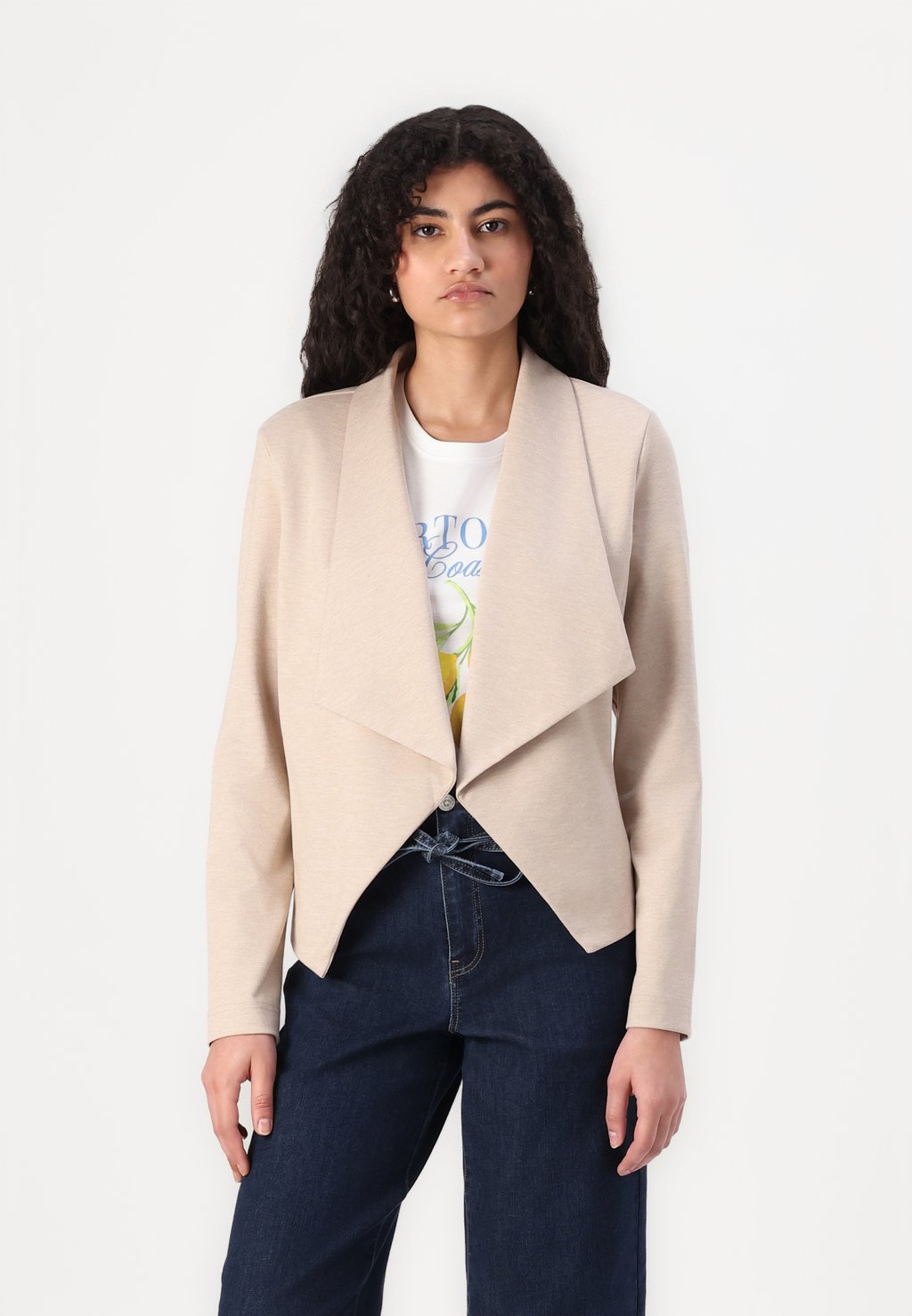 Блейзер ONLLILIA LIFE SHORT ONLY, светло-коричневый
Блейзер ONLLILIA LIFE SHORT ONLY, светло-коричневый