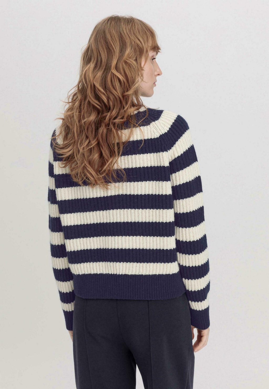Кардиган STREIFEN RELAXED hessnatur, синий
Кардиган STREIFEN RELAXED hessnatur, синий