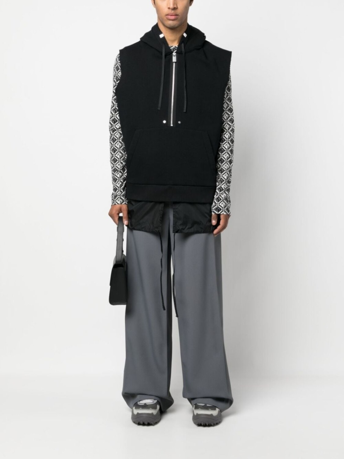 Худи без рукавов с застежкой на молнии 1017 ALYX 9SM, черный
Худи без рукавов с застежкой на молнии 1017 ALYX 9SM, черный