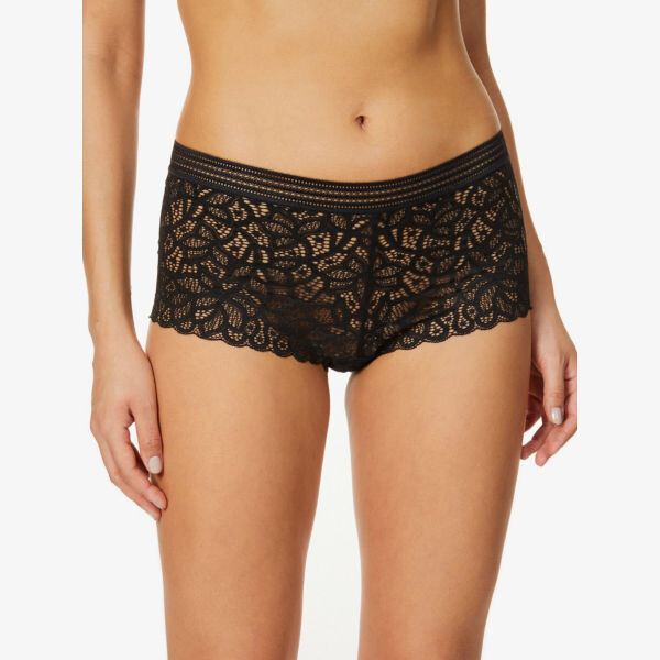 Трусики Raffiné со средней посадкой и эластичным кружевом Wacoal, черный
Трусики Raffiné со средней посадкой и эластичным кружевом Wacoal, черный