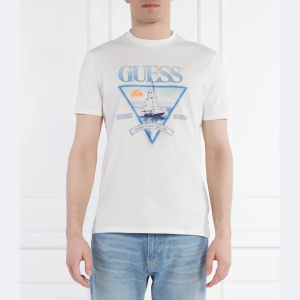 Футболка стандартного кроя Guess, белый
Футболка стандартного кроя Guess, белый